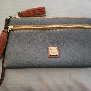 HTF Dooney & Bourke Pebble Grain Double Zip Wristlet